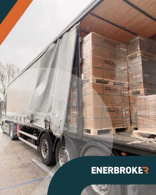 ⚡ Nuovo carico di energia pulita! ⚡
Abbiamo fatto il pieno di prodotti Solax Power: EnerBroker è pronta per supportare i clienti nelle soluzioni di efficientamento energetico.
Dalle batterie agli inverter, la qualità e l’affidabilità dei prodotti Solax Power ci permette di offrire soluzioni smart e sostenibili per ogni progetto energetico.
🔋 Sei pronto a portare la tua energia al livello successivo? Contattaci per scoprire tutte le novità disponibili!
Scrivi a info@enerbroker.com